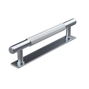 Immagine di maniglie salo mm 128 rigate argento                                                                                            